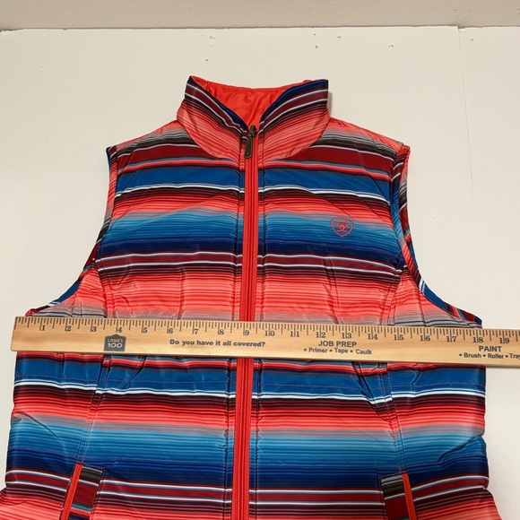 Ariat Southwestern Reversible Puffer Vest, size medium - Picture 6 of 9